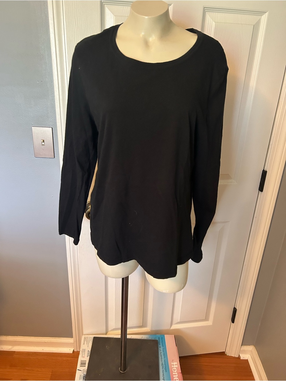 Faded Glory Black Long-Sleeve Crewneck Top